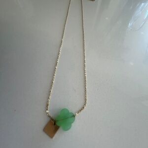 Zag Bijoux Necklace Green clover and gold.  15-18" length